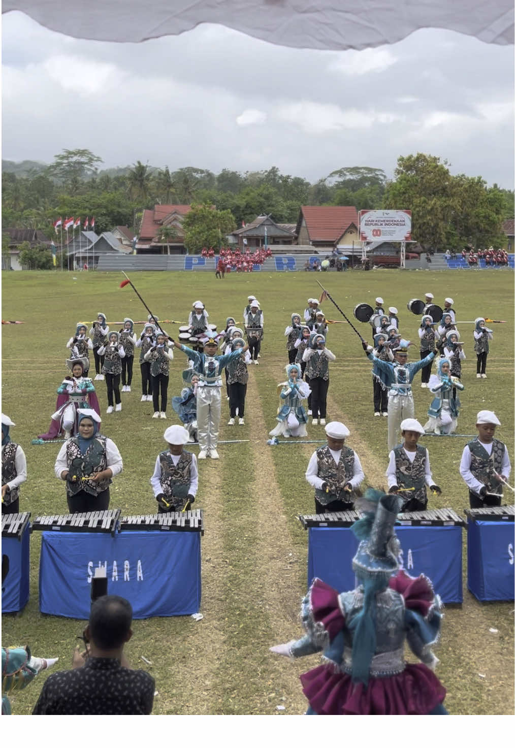 SMPN 1 MO #drumband #drumbandindonesia #soppeng #takalala #harimerdeka #agustus #80 #smpn1mo #boyband #display #smpn1marioriwawo #fyp #fypシ 