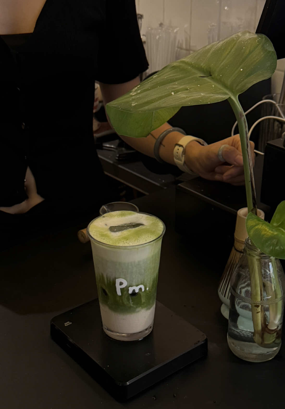 Đối với đàn ông xa hay gần không quan trọng chỉ là có đủ quan trọng hay không thôi. Tình yêu của đàn ông rất dễ thấy, không thấy là không có, nên đừng hỏi 