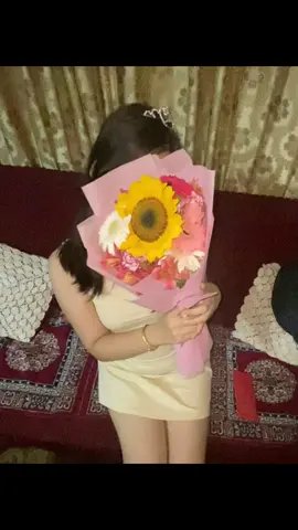 Tiara & flowers 