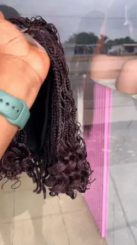 Get our signature short bohobraid for Ghc460 comes with curl keeper for maintenance    #shippingworldwide🌍✈️ #diasporatiktok #bohobraids #braidedwigselleringhana #ghanatiktokers🇬🇭🇬🇭🇬🇭 