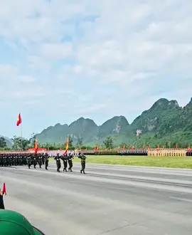 Mỗi bước chân là một lời thề danh dự. Hướng tới 2/9! Khối đi có đồng chí Lê Hoàng Hiệp nè ❤️🇻🇳#A80 #quânđộinhândânviệtnam #quốckhánh #lehoanghiep #duyêtbinhvietnam 