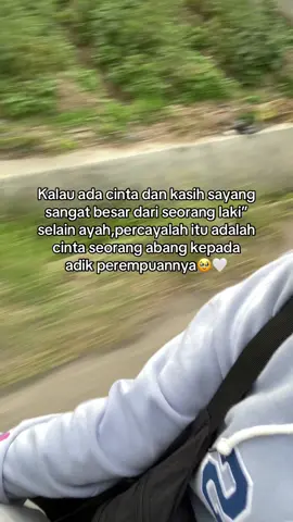 Terimakasih sllu mengusahakan apapun keinginan adik perempuanmu ini abang