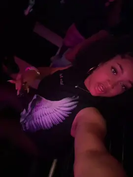 I really be ignoring these niggas😌