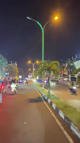 🌚#malukuutarat #ternate #jatilenmallternate #jalanmalam 