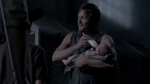 daryl ile aralarındaki baba-cocuk iliskisi cok guzeldi 😞🙏🏻🙏🏻 #judithgrimesedit #daryldixonedit #keşfet #twdedit #thewalkingdeadedit 