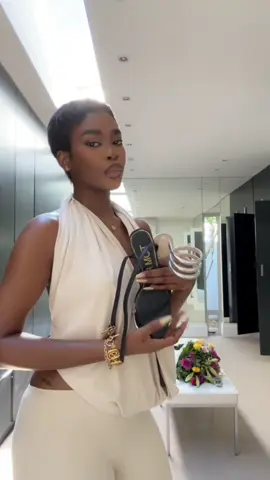 Happy new week Devasss❤️❤️ #explore #tiktoknigeria🇳🇬 #dedeashiogwu #fyp #bbnaija 