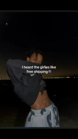 these are my new fav sweats, super comfy, 3 pockets, and I’ve washed them many times and they haven’t lost their comfort 🙂‍↔️ also I’m not an editor so don’t come for me abt the quality of this edit LOL #tiktokshop #freeshipping #sweats #sweatpants 