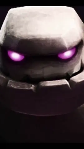 Sneaky golem in the pocket! #clashroyaledaily #followformore👉🏽👉🏽 #clashroyalememes #clash #sneakygolem 