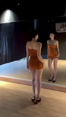 Ai chê bả mặc body 🙄#lysam #fybシ #viral #xuhuong #xuhuongtiktok 