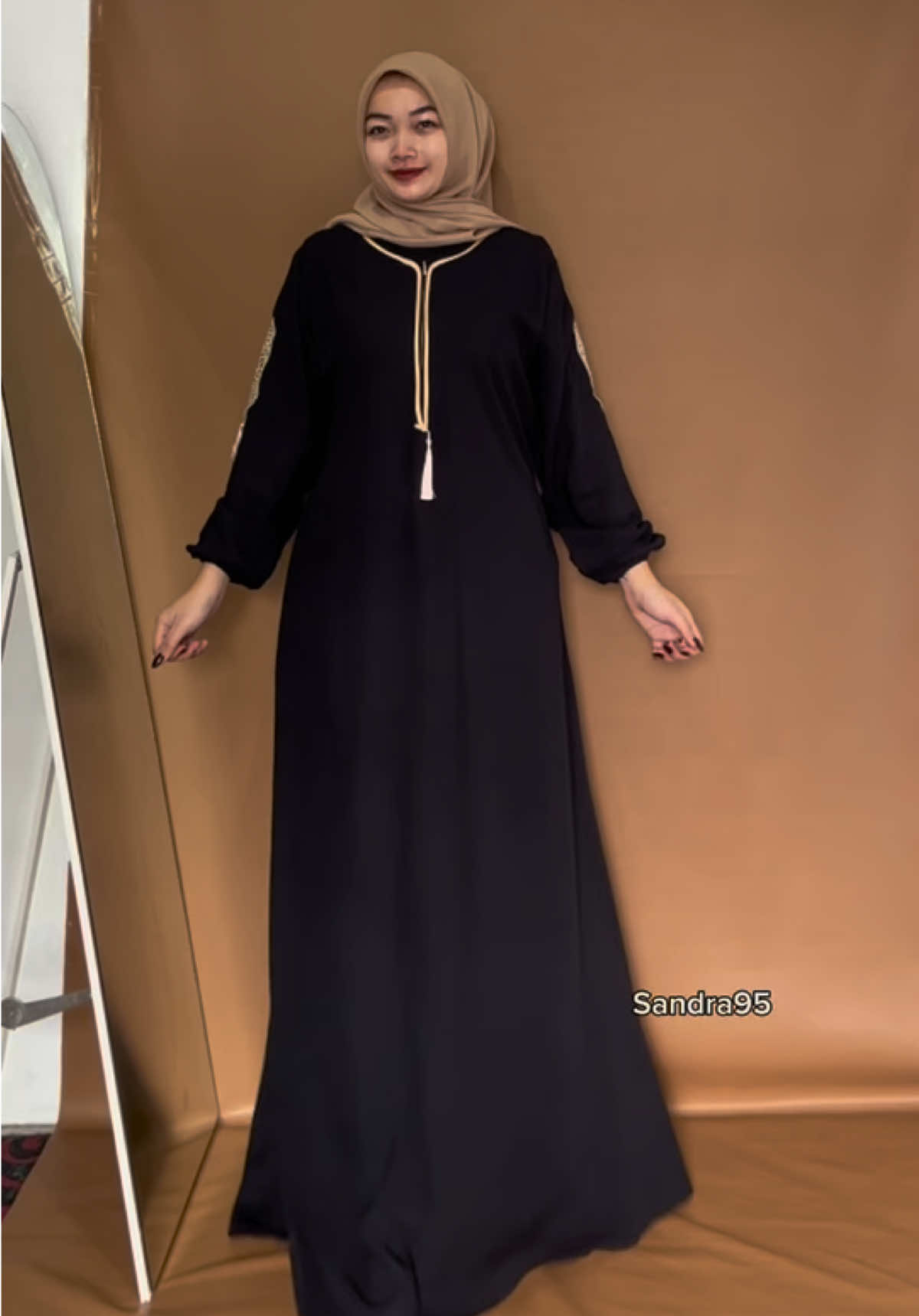 Rekomendasi abaya dubai #abaya #gamis #abayadubai #abayastyle #abayahitam 