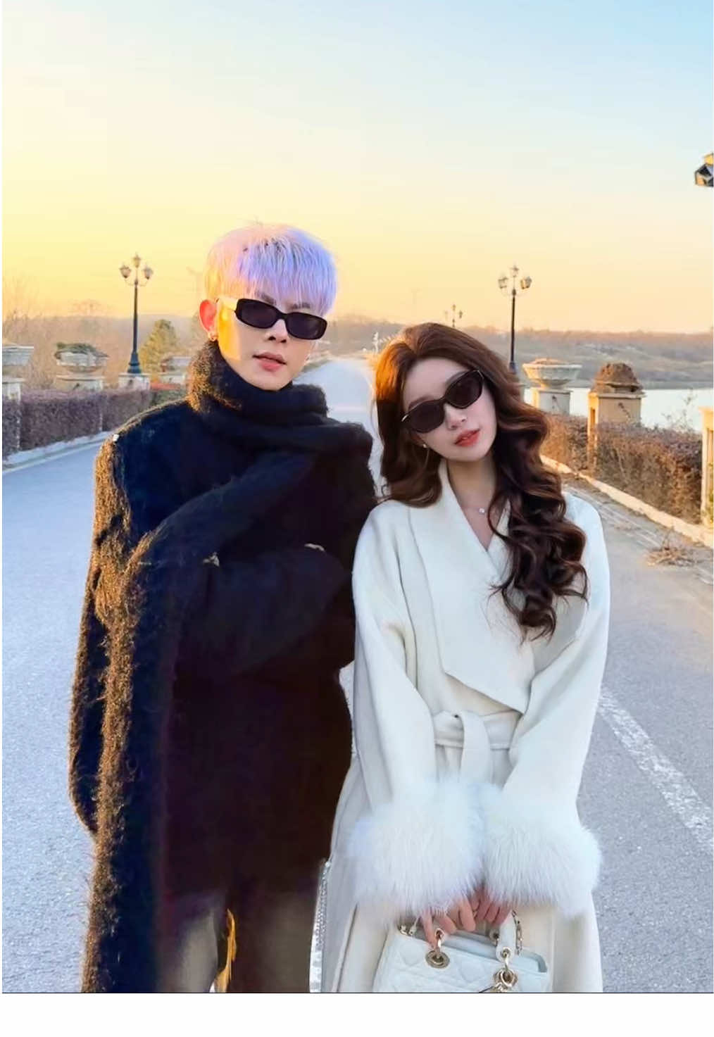 Tán chị đi siêu xe trên đường #tangai #giaitri #cuagai #danong #thoitrangnam 