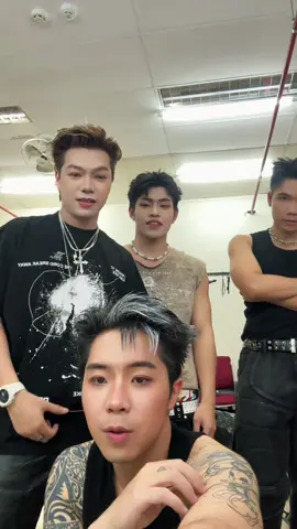 Những bờ vai này đủ uy tín chưa ạ? @Mason Nguyễn @TezDepTraiii @PHUCDU 