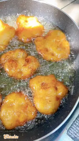 Chiên chuối theo cách này vừa nhanh vừa tiện,làm ăn thử đi mấy bà, ngon lắm🍌🍌🍌#chuoichien#chinchin 