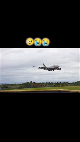 আমার মত কপাল কয়জনের হয়#Ariport landing probasi song#@mdmamunsorkar999 