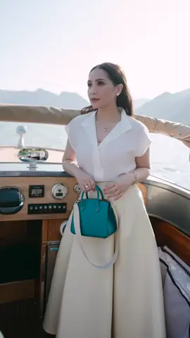 ✨ The moment we’ve all been waiting for is finally here! A dream collaboration that blends elegance, timeless, and classy, Together with the one and only Nagita Slavina 🤍 With her graceful charm and sophisticated aura, she perfectly embodies the essence of our newest creation: The Gigi Bag. A piece designed to be more than just a bag, it’s a symbol of timeless beauty that will never go out of style. Be the first to experience it exclusively at Basha Market, 🗓️ 29–31 August 2025. #voneworldXnagitaslavina