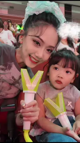 gemes bgt nanas selalu excited nonton omnya #xioajun #wayv #nct #family #fypシ 