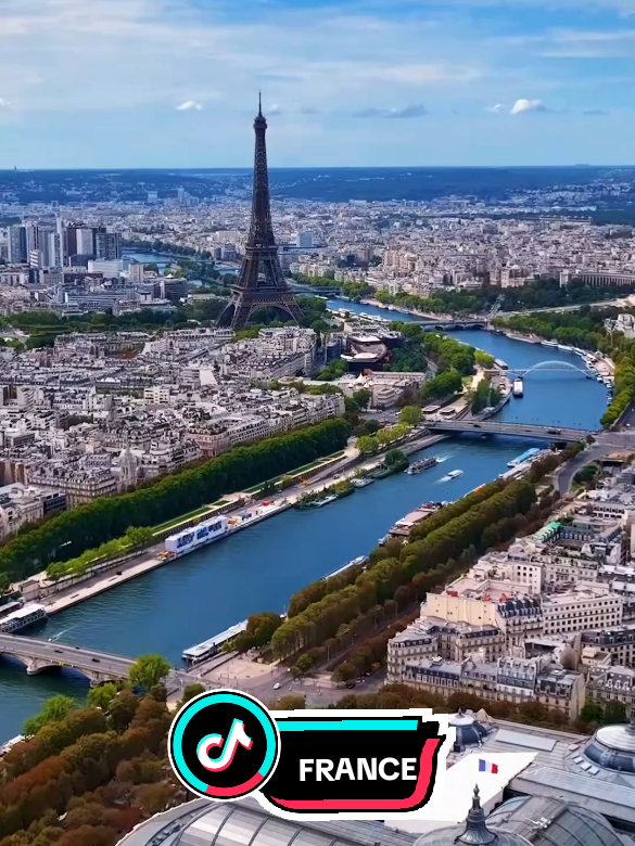 Welcome To France!🤩🤩😍😍❤ #france #france🇫🇷 #francetravel #traveltiktok #aroundtheworld 