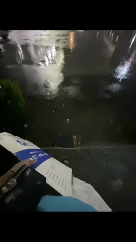 đứng dưới thành phố vào những ngày mưa,tay cầm sổ khám bệnh mới đi một mình mới biết mình cực khổ cở nào … #xuhuong #fyp #