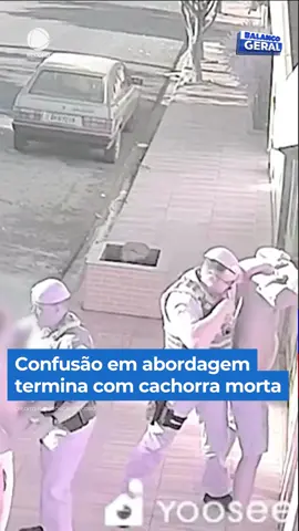 Em Guará (SP), uma abordagem policial resultou em confusão e na morte de um cachorro. Durante a ação, um suspeito tentou fugir, iniciando um confronto físico com os policiais. A situação se agravou quando um pitbull atacou um dos agentes, que reagiu com disparos fatais. A família responsável pelo animal clama por justiça, enquanto a Polícia Civil investiga o caso por envolvimento com drogas, e a Justiça Militar apura a conduta do policial. 👉 Assista à reportagem completa do #BalançoGeral em R7.com/balancogeralmanha