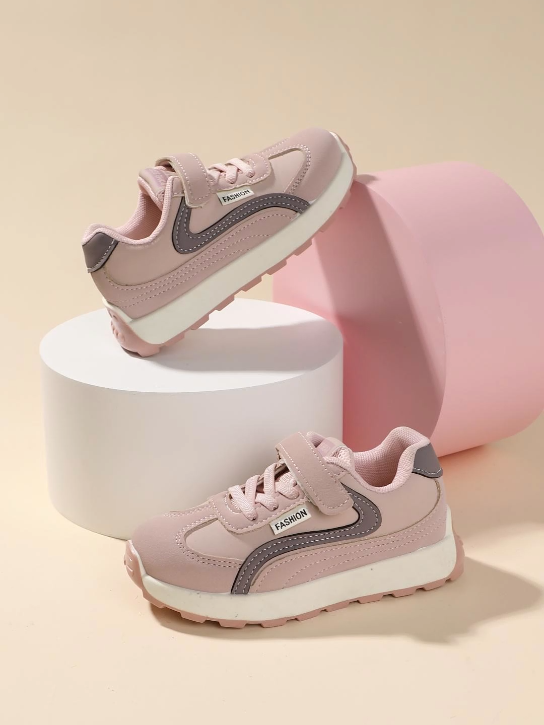 🐾 Biar langkah kecilnya makin menggemaskan, pilih sepatu yang lucu maksimal!#ootdanak #sepatuanaklaki #sepatuanak #sepatuootd #fashionanak #shoeskids #sepatucowocewe #shoesrecommendation #sepatuunisex #sepatuimport #ootdfashion #sepatuanakhits #outfitinspiration #babyfashion #cekoutsekarang #fashiontiktok #anaksekolah #kidsootd #sepatukeren