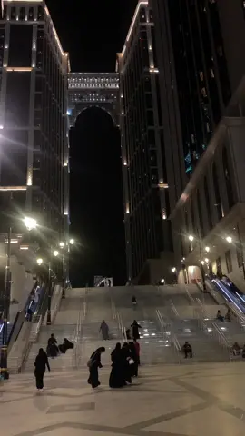 تقاومون الاطلالة 😔..❤️! #كافيهات_مكة #الحرم #alhamdulileh نمق كافية قريب من الحرم تحصلونها في جبل عمر أمام فندق عنوان #نمق #ممشى_العنوان #جبل_عمر #فندق_العنوان #دعاء_عظيم #مكةالمكرمة #تصويري📸اكسبلوور #اكسبلورexplore #اكسبلورررررر #اكسبلور #