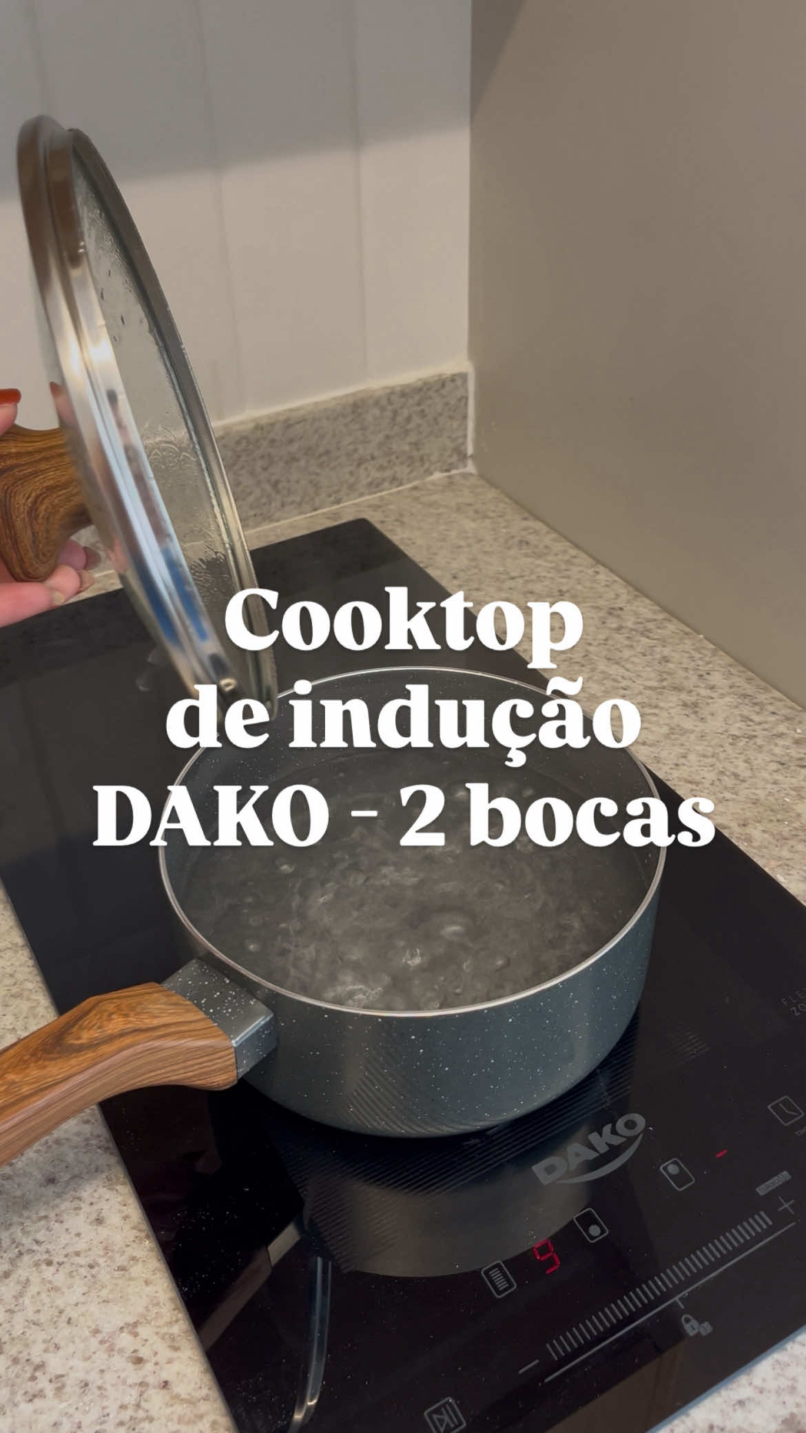 Testando cooktop de indução DAKO 2 bocas.  Minhas impressões: Silencioso, esquentou a água super rápido, clean e com um lindo design.  #cooktop #cozinha #teste #review 
