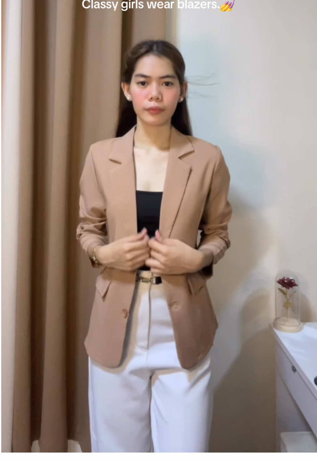 Classy girls wear blazers.💅  #blazer #classygirl #blazeroutfit 