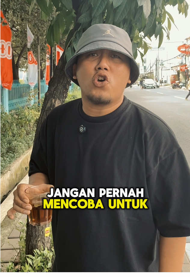 Biar aje die begitu kite jangan.. #katesibob #lewatberandafyp #katakata #storywa #fyp 