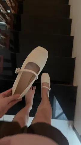 Êm lém #giaydep #unboxingvideo #viralvideo #giaybupbenu #tiktok 