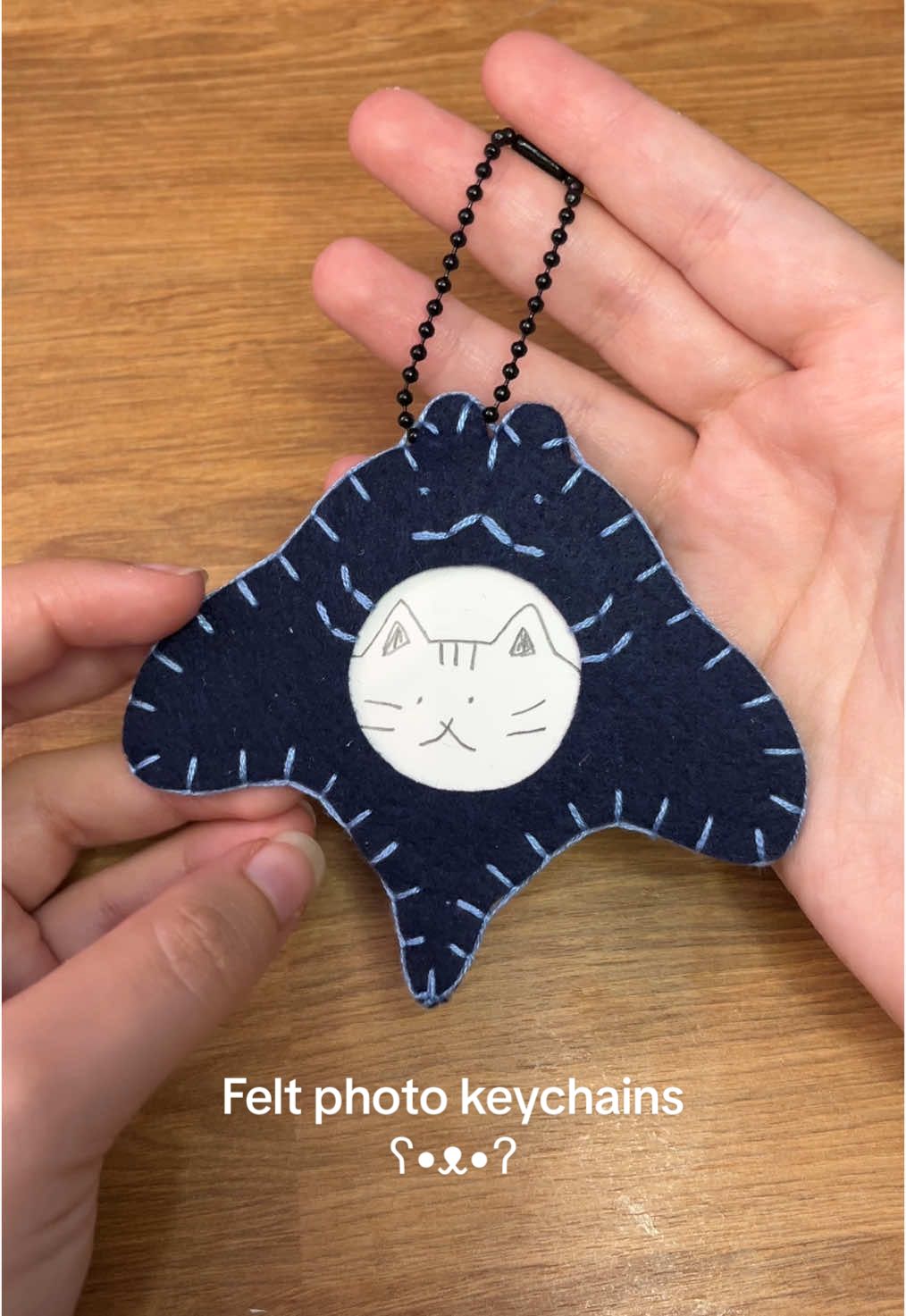 Little felt photo keychains! I think these would make cute ornaments too ❤️ what little animals/designs should I do next!!  #DIY #handmade #art #craft #ornament #monkey #seal #stingray #mantaray #bat #felt #keychain #trinket #photocard #cute #quirky #twee #kpop #fyp