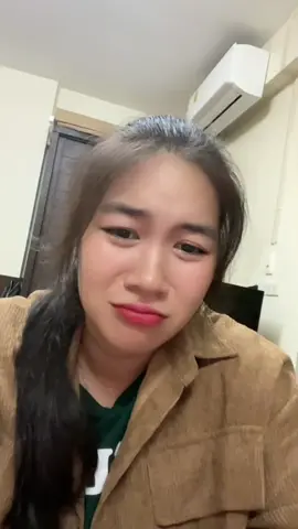 ถึงแม้จะกรีดตาไม่เท่ากันก็เถอะ 55555