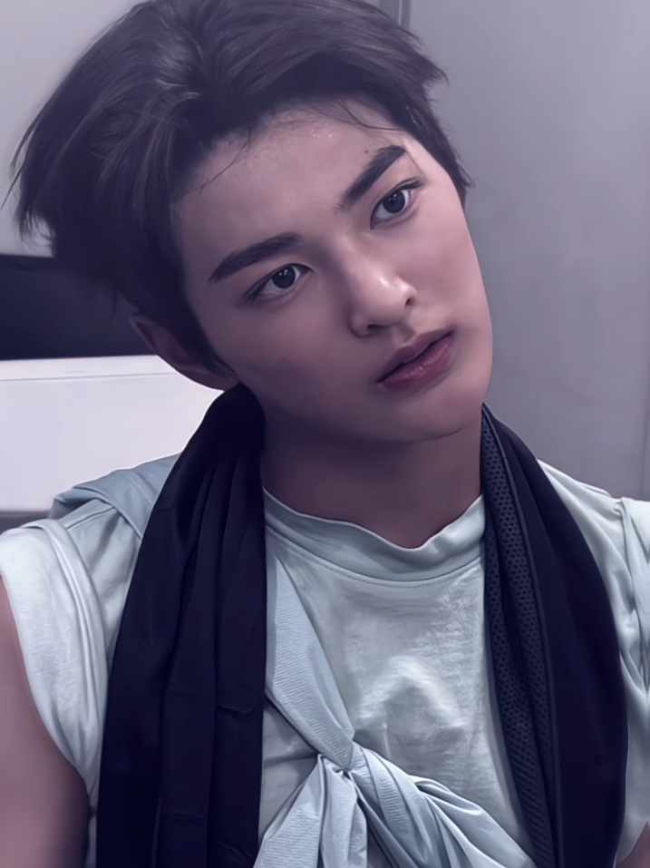 kalo kaya gini keliatan anak kecilnya😭🤏🏻 #KEONHO #CORTIS #HYBE #BIGHIT @CORTIS 