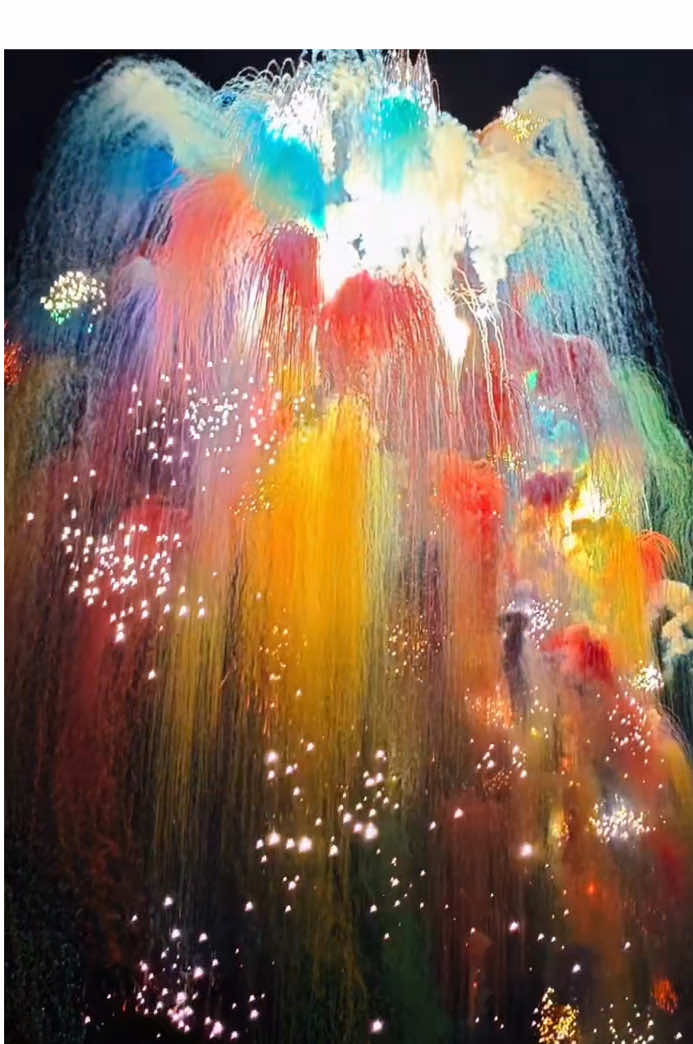 Paddleboard fireworks show in Liuyang, Hunan #china #chinatravel #fireworks 