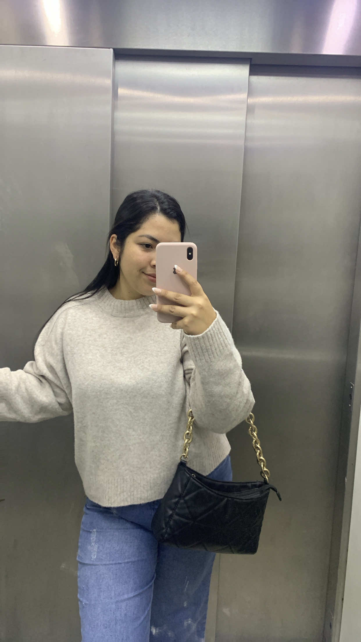 Ayer compartí algo muy personal, porque sanar también es recordar. Hoy me siento más en paz, reconociendo y aceptando lo vivido. Estoy tranquila, enfocada en mi hijita, en nuestro presente, y en este camino de reencontrarme y reconstruirme con amor. 💖 Gracias por acompañarme en este proceso. #amorpropio #madreprimeriza #mamaehija #sanar #procesodesanacion 