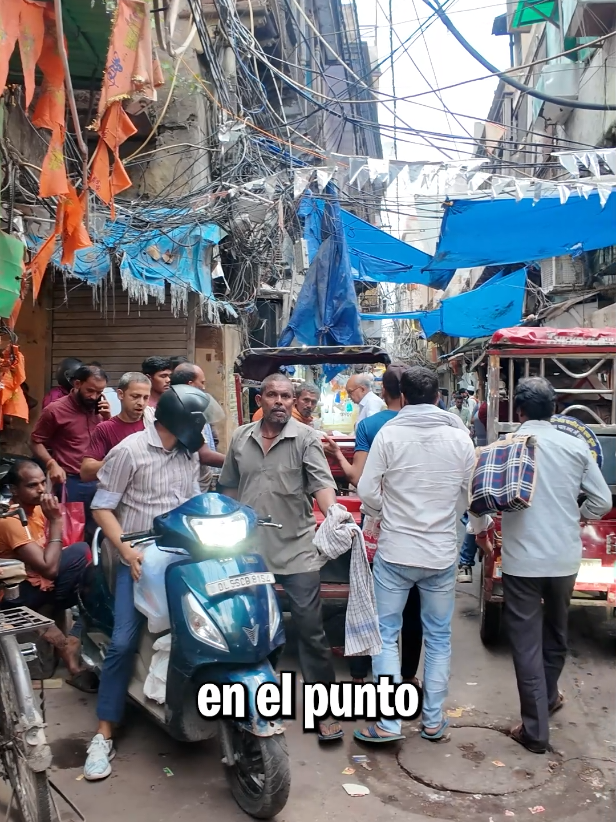 un mercado tranqui en India . . . . . . . . #indianfood #indian #india #streetfood #indiantiktok