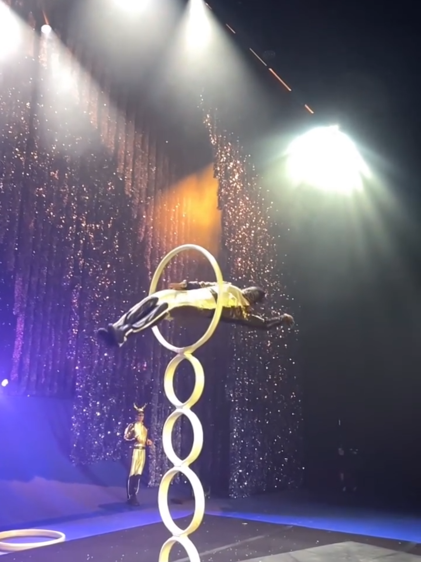 Amazing Jump 😲 Banga Acro 🌟 Circus  #performence #circus #acrabatics #performance #stage #tiktok #choreography #teatro #miracle #laranapeluche