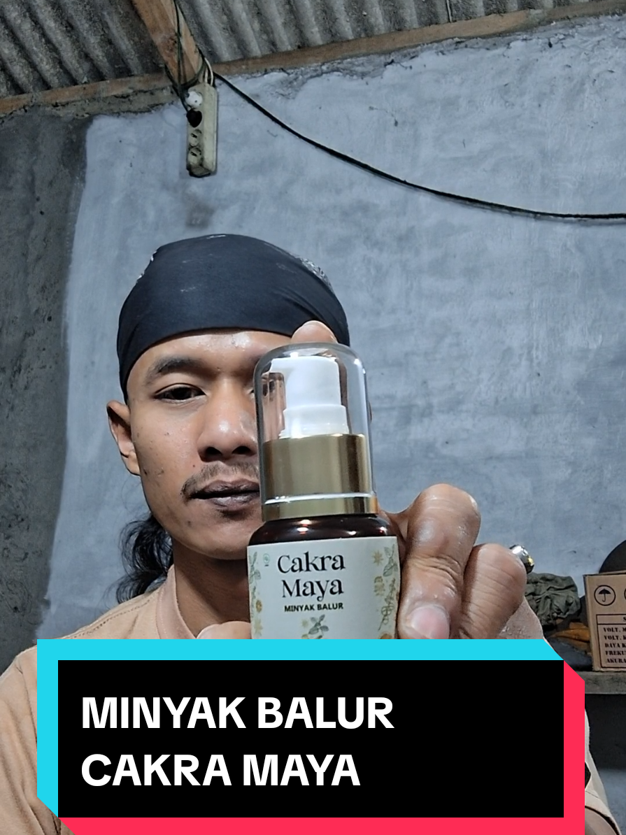 minyak balur cakramaya untuk relaksasi tubuh sensasi hangat nyeri pegal masuk angin minggat #minyakbalur #minyakherbal #minyakurut #cakramaya #minyak 