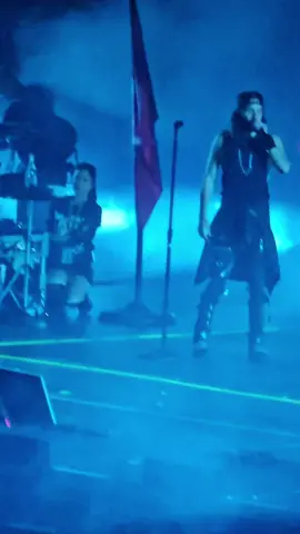 #thirtysecondstomars #lovethem #jaredleto #shannonleto #tomomilicevic 