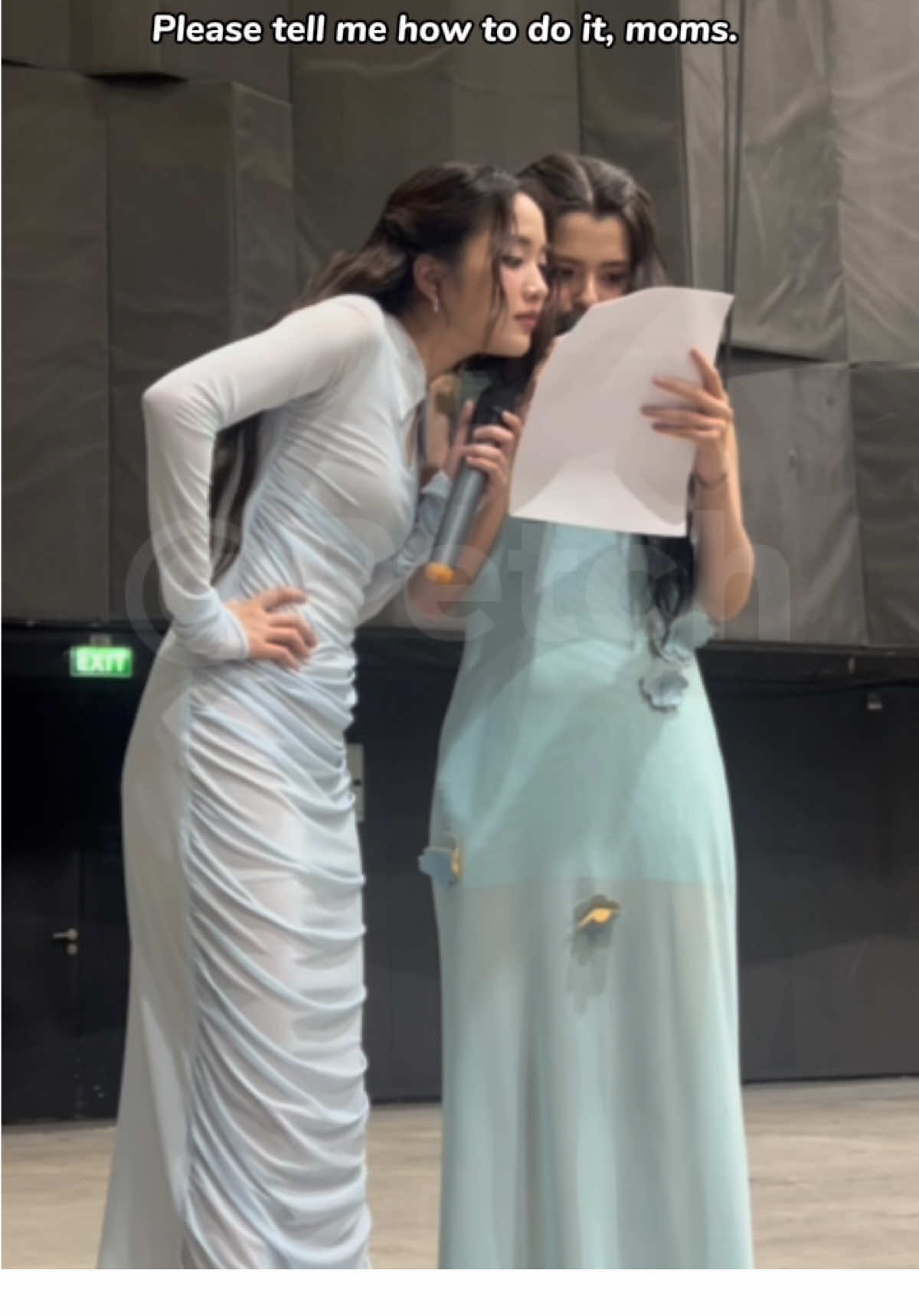 ไม่มีคนแกะให้ละสิ😖 #freenbecky #freenbeck #beckyfreen #beckfreen #freensarocha #beckyarmstrong #srchafreen #beckysangels #ฟรีนเบค #เบคฟรีน #ฟรีนสโรชา #เบคกี้อาร์มสตรอง 