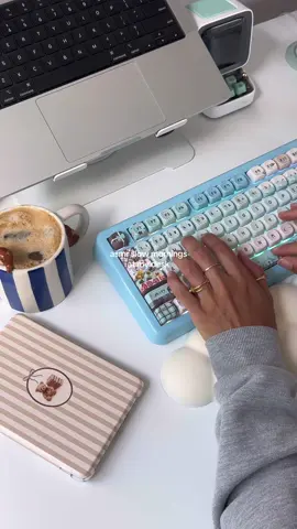 another monday morning romanticing my desk 🤎 #asmr #asmrsounds #monday 