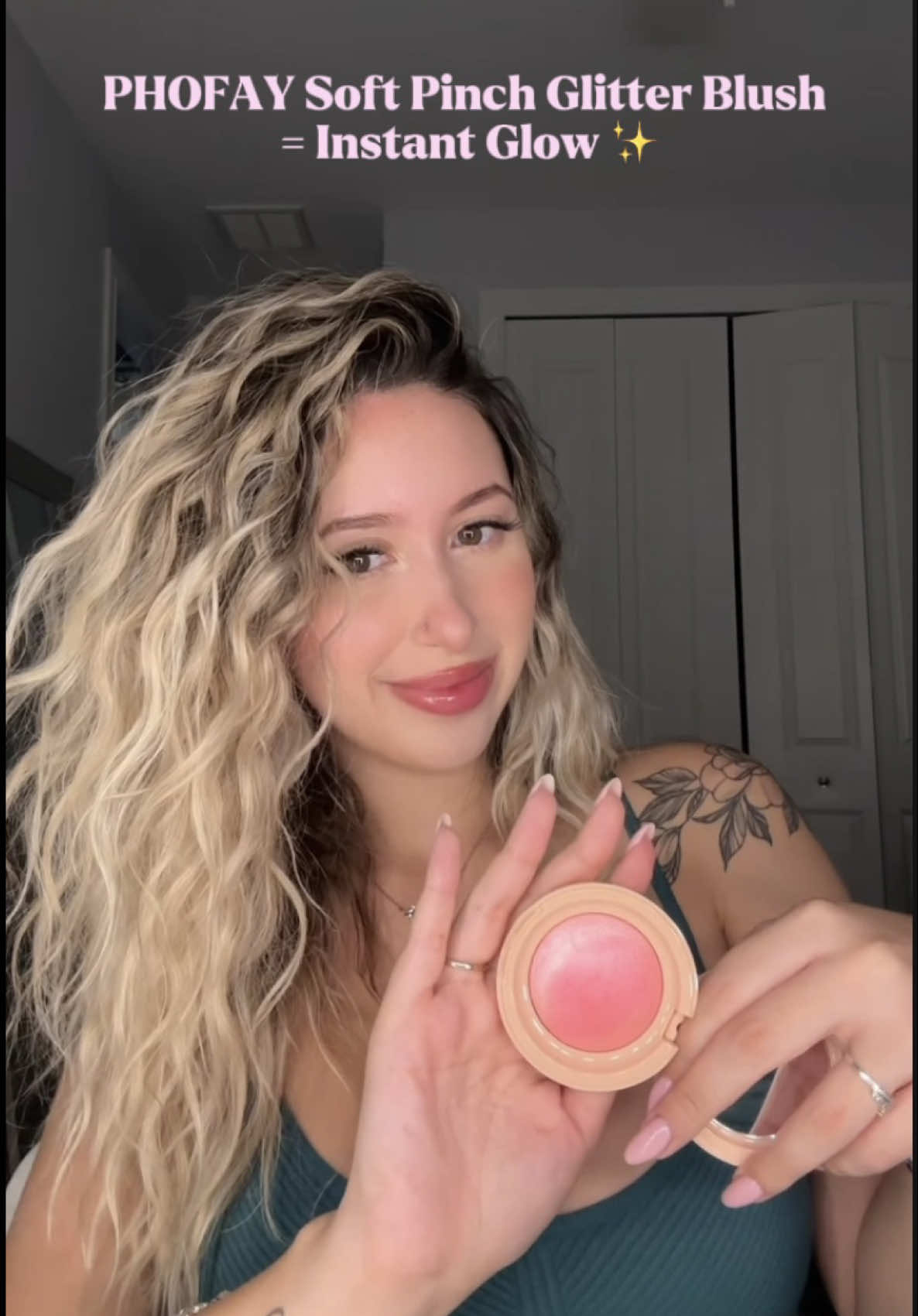 Soft pinch, big glow 💕 #blushobsessed #makeuptok #glowyskin #beautyfinds #peachyglow 