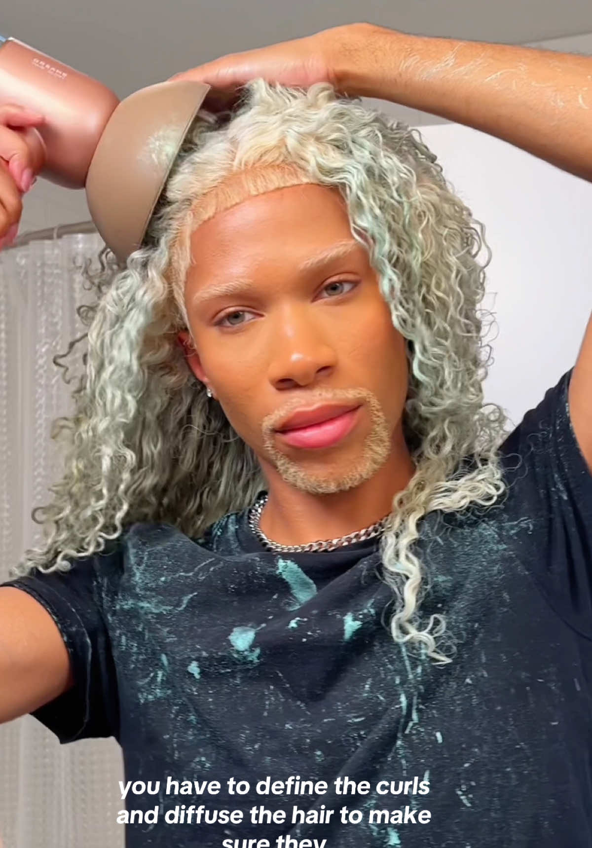 It’s giving fairy and I’m OBSESSED 🧚🏼😍! hair: @Burlyhair Blend 2 18” LineUp Lace Wig (3 Bundles + 1 Frontal) #wigs #curlyhair #minthair 