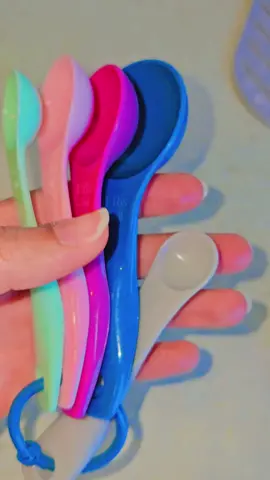Upgrade your kitchen with the Scale Spoon – the smart way to measure ingredients with precision. Perfect for baking, cooking, and meal prepping. Say goodbye to messy guesses and hello to perfection! 🥄✨” Trending Hashtags #KitchenHacks #CookingMadeEasy #TikTokMadeMeBuyIt #SmartGadgets #BakingTips 