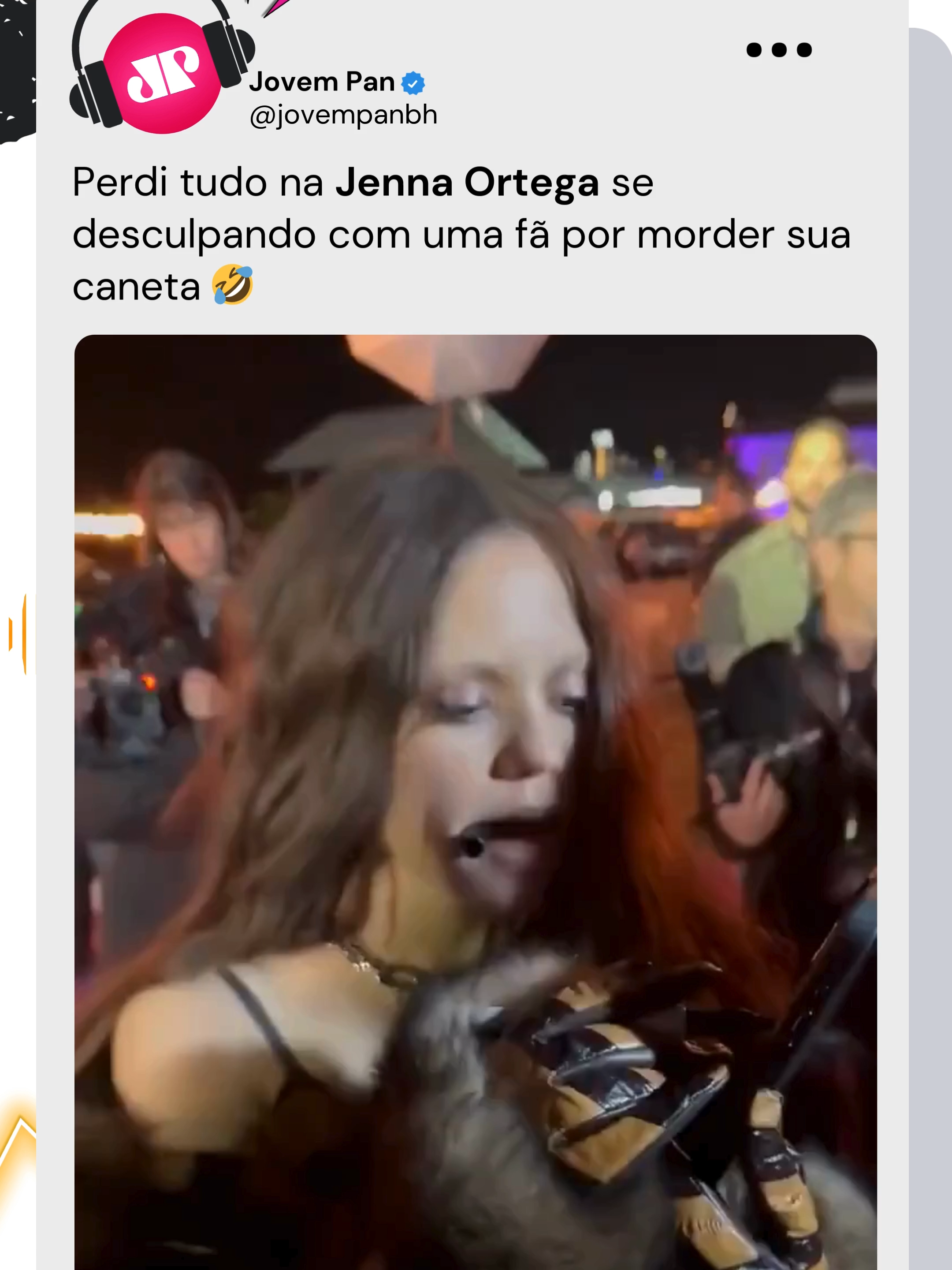 Perdi tudo na Jenna Ortega pedindo desculpa pra fã por morder a caneta dela 😂🖤