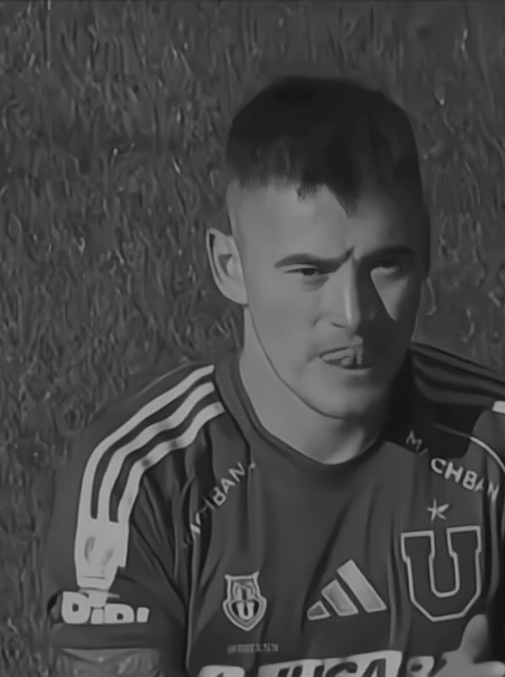 Chau, capcut le bajaba toda la calidad . . . #losdeabajos🔴🔵 #charlesaranguiz #elbulla❤💙 #tiktokponmeenparatiporfa #universidaddechile  @TikTok  @Saatiro   💙❤️