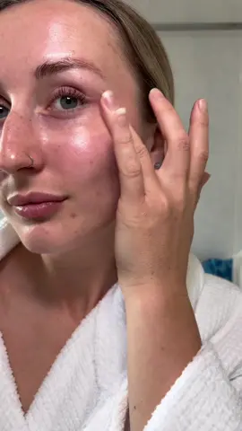 UK UGC creator skincare example.  This is definitely becoming my favourite niche to film in.  #ugccreator #ukugc #ukugcexamples #skincareugc #skincareugcexample 