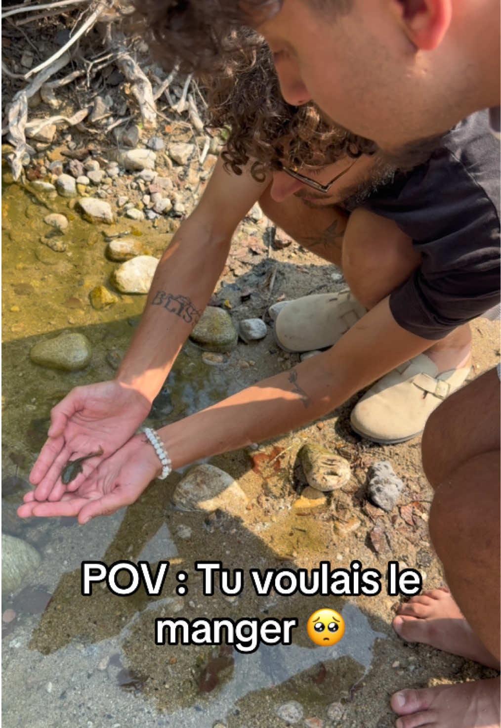 Elle avait faim la pauvre…🥲 Qui a la ref ?🤣 #ref #humour #poisson #manger 