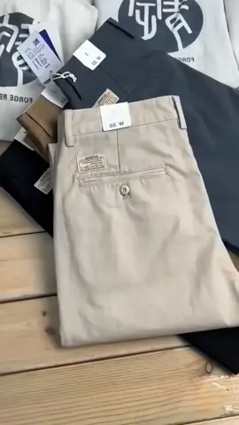 Calça masculina em sarja alfaiataria, estilo esporte fino com bolso faca e bolso embutido. Confortável, elegante e versátil, ideal tanto para o dia a dia quanto para ocasiões especiais. 👖✨ #CalçaMasculina #ModaMasculina #EsporteFino #EstiloElegante #tiktokshopbrasil 