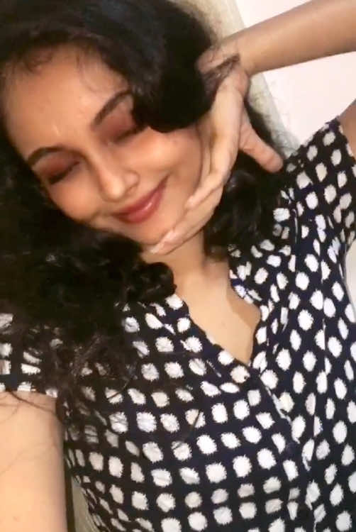 නැ අනේ මොකුත් නෙවේ ඕනා .. 😌🤭😂  #fyyyyyyyyyyyyyyyy #lovely #onemilionwievs #foryou #gorgeous #fyp #funny #tiktok #funnymoments 