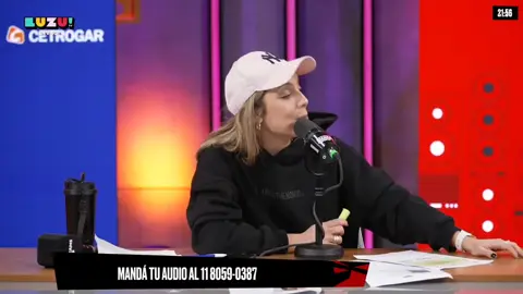 Ayer en el Streaming de La Voz Argentina  ... Compartiendo un poco de la previa del programa junto a @sofimmartinez y dos colegas @jacquii.musica y @edudesimoneok 🎙💪 #milagrosamud 